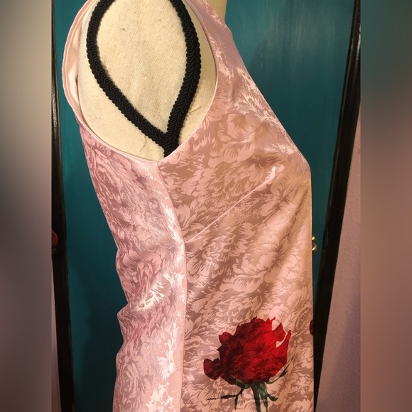 Baby Pink Red Rose Shift Dress 🌹 - Picture 11 of 15